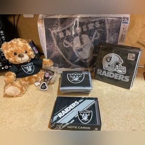 Raiders officials N.F.L. Gift set Notecards,napkins,keychain, and small bear.